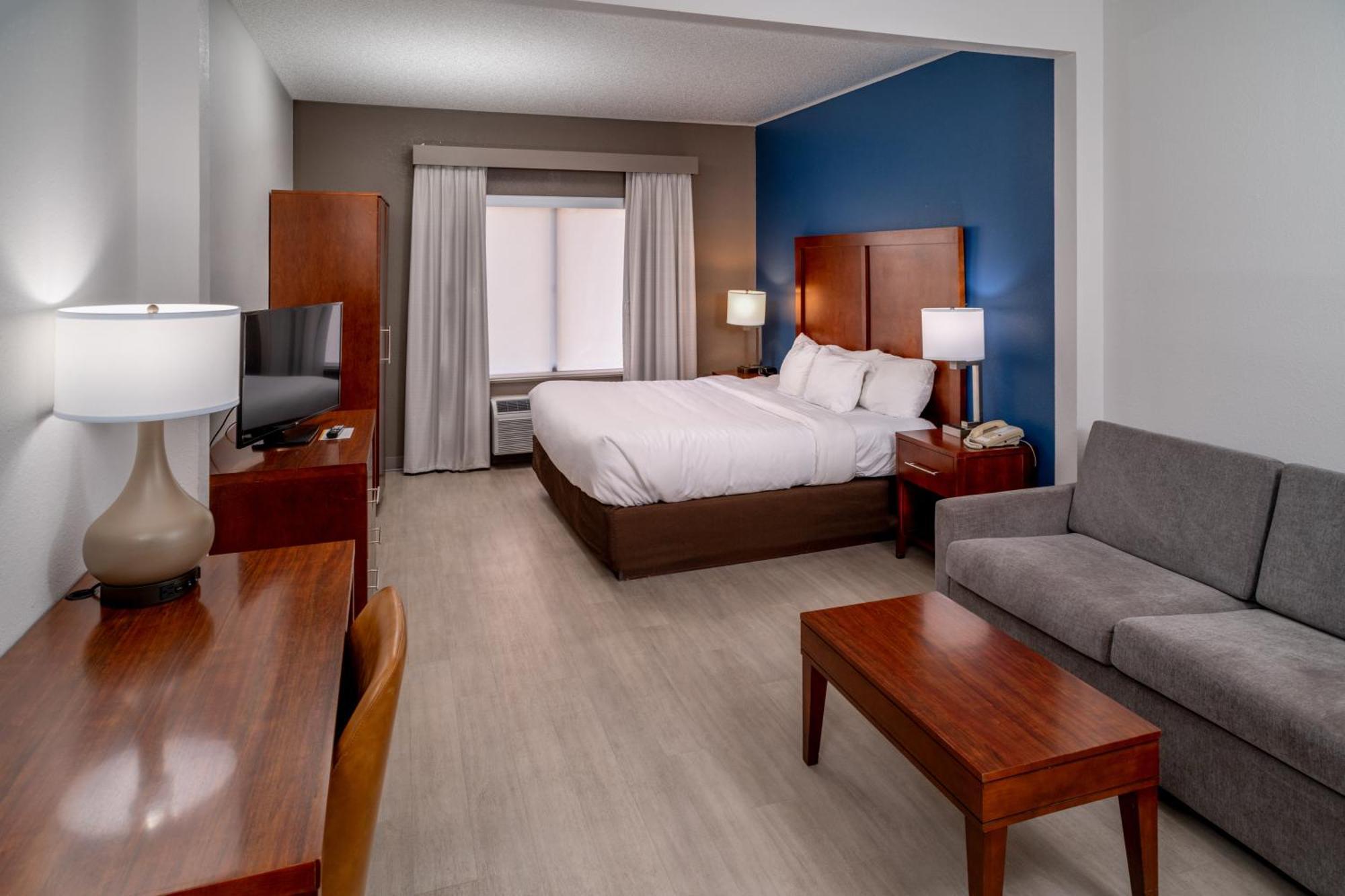 Comfort West Hotel 3*