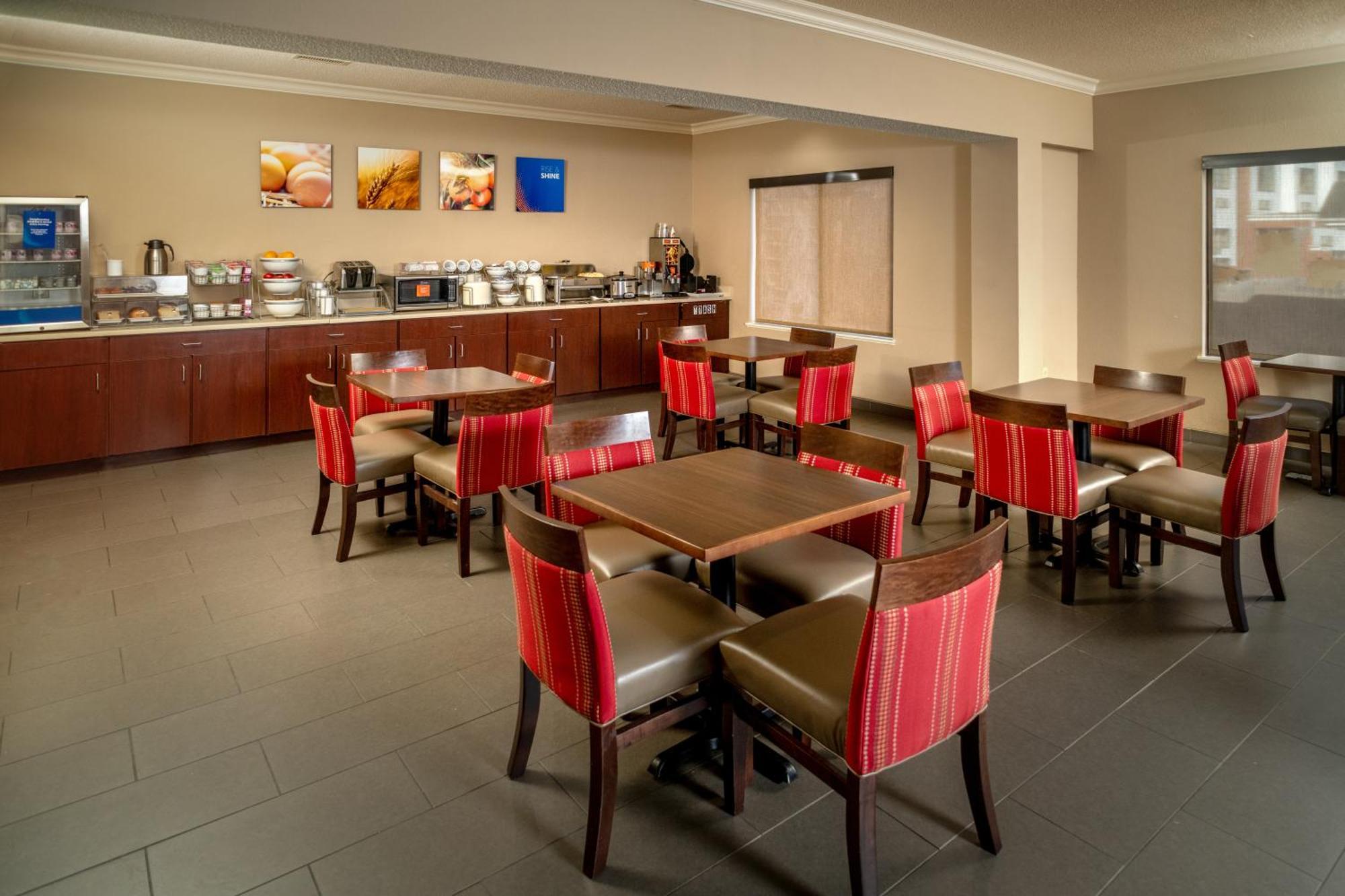 Comfort West Hotel 3*